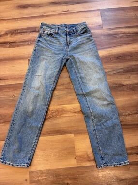 American Eagle Outfitters Women’s Light Blue Straight Jeans